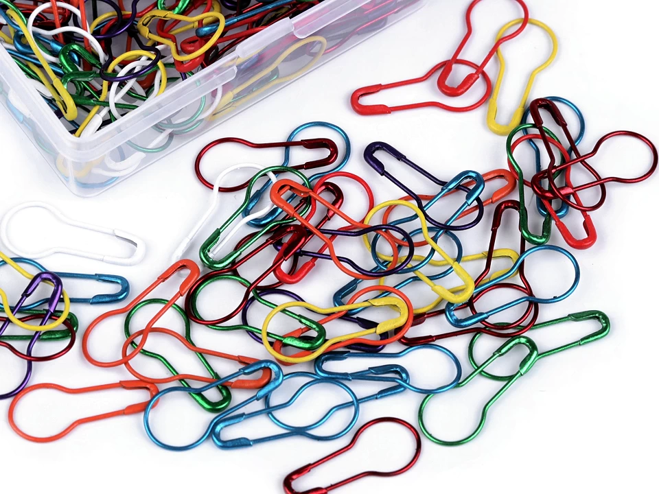 Znaczniki oczek w plastikowym pudełku / agrafka / mix kolor / opak. ok 150 szt